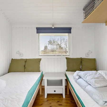 3 Bedroom Beautiful In Semesterbostad Bindslev