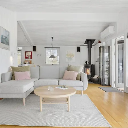 別荘 2 Bedroom Cozy Home In Bindslev *