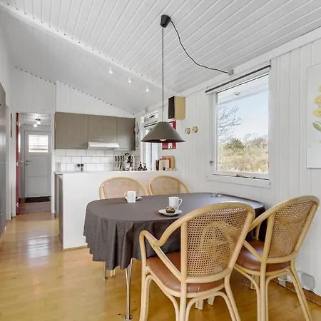 別荘 2 Bedroom Cozy Home In Bindslev