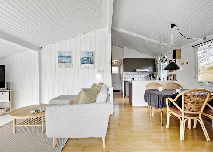 3 Bedroom Beautiful In Bindslev