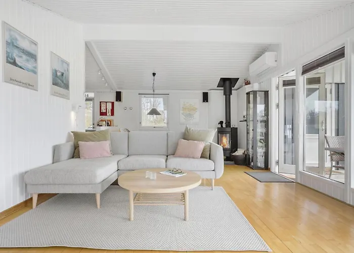 Дом отдыха 3 Bedroom Beautiful In *